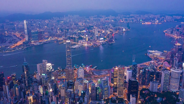 维多利亚港，香港城市夜景的地标视频素材