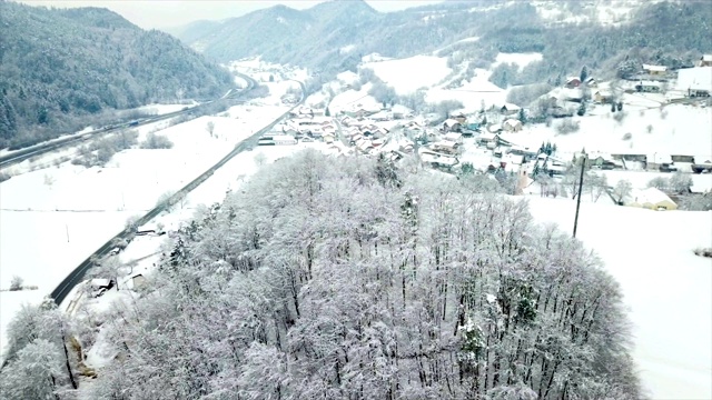 村子里的雪视频素材