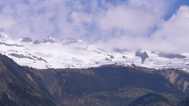 瑞士阿尔卑斯山雪山的山峰全景视频素材