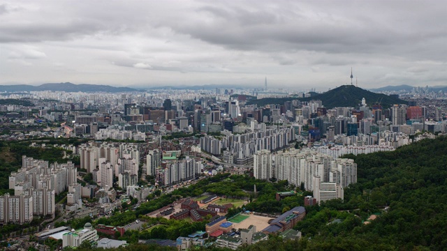 安山市区多云风景/西大门谷区，首尔视频素材