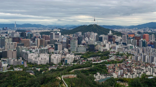 韩国首尔，inwang jong - no-gu市中心区视频素材