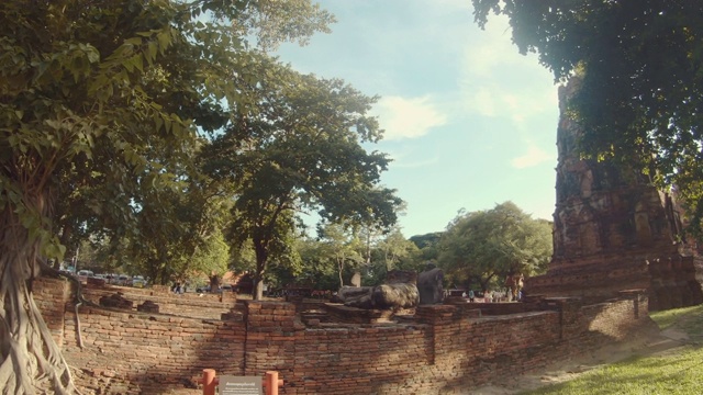 大城府历史公园的寺庙场景。泰国大城府，Wat phra mahathat视频素材