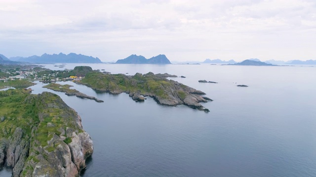 挪威峡湾的无人机视图视频素材