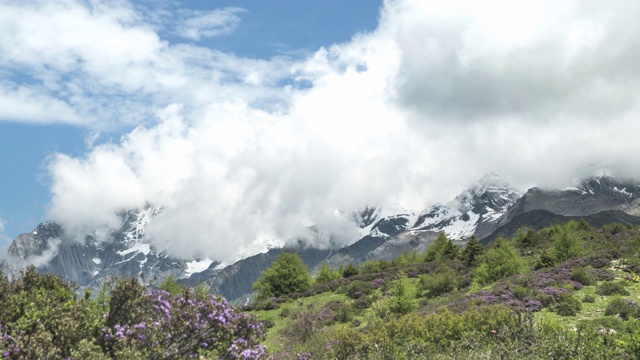 TL:中国四川省四姑娘山国家公园海子谷四姑娘山地区的山脉自然景观视频素材