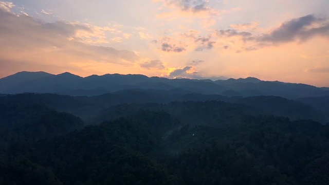 日落山景黄昏的天空视频素材