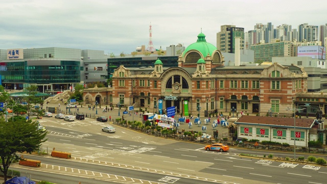 延时拍摄——韩国汉城汉城车站的古建筑视频素材