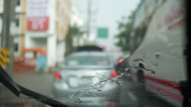 雨天堵车视频素材