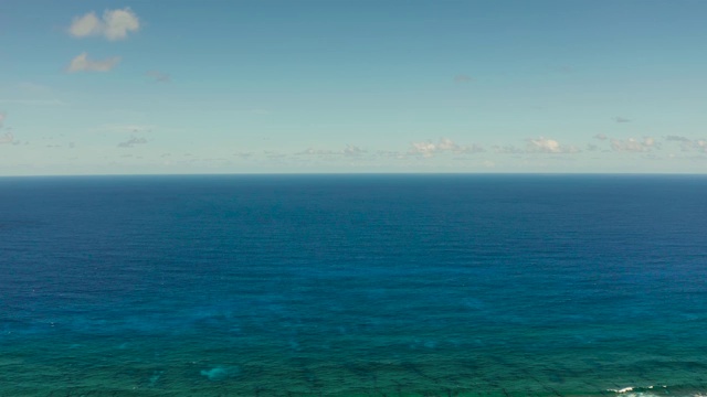 海景。风平浪静，云淡风轻视频素材