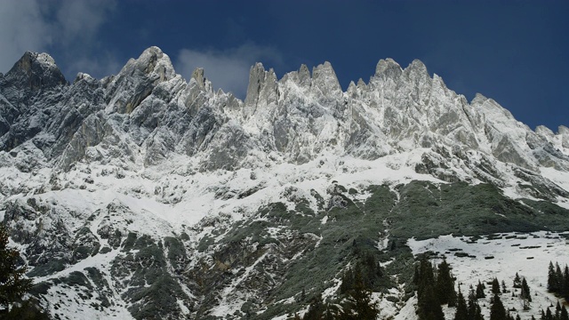 阿尔卑斯山景观与Hochkönig，徒步区，阿尔卑斯山，Mühlbach，萨尔茨堡地，奥地利，欧洲视频下载