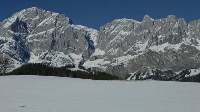 阿尔卑斯山景观与Hochkönig，徒步区，阿尔卑斯山，Mühlbach，萨尔茨堡地，奥地利，欧洲视频素材