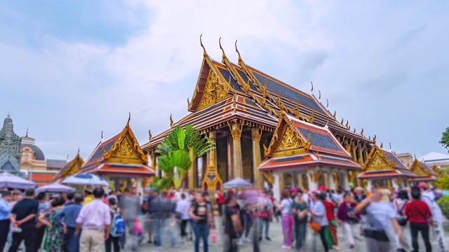 4k时间流逝曼谷曼谷佛寺或翡翠佛寺的地标，泰国曼谷市视频素材