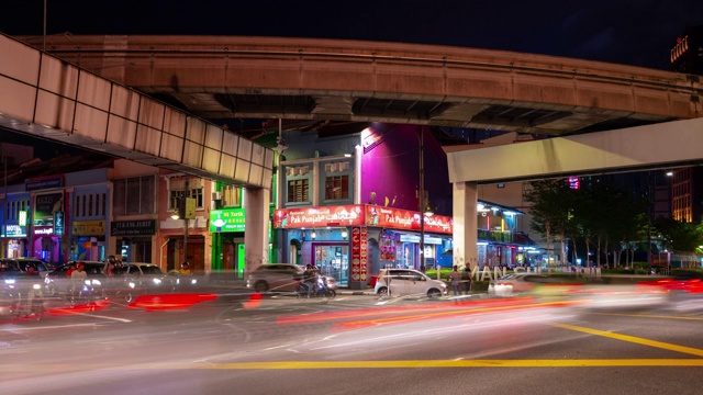 吉隆坡市中心夜晚灯火通明交通街道十字路口全景4k时间间隔马来西亚视频素材