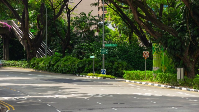 阳光明媚的一天新加坡公园交通街道全景4k时间推移视频素材