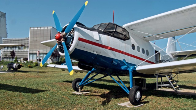 苏联飞机，Antonov AN-2双翼机视频素材