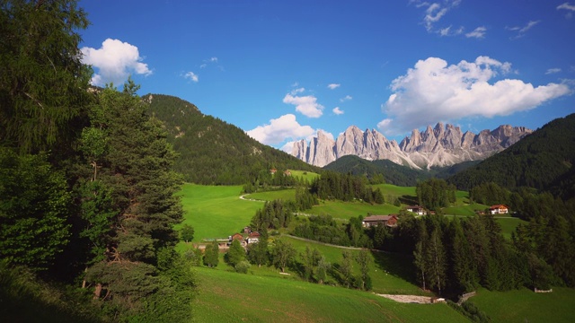 圣玛达莱娜，瓦尔在Funes, Bolzano / Italy视频素材