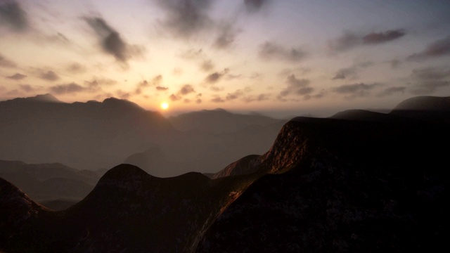 飞越山峰，日落时光流逝视频素材