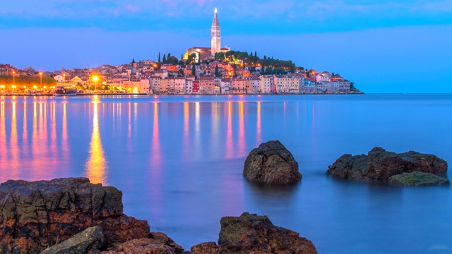 Rovinj老城和圣欧菲米亚大教堂，Rovinj，伊斯特里亚，克罗地亚视频素材