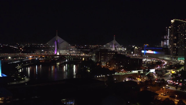 伦纳德·p·扎基姆·邦克山纪念桥夜景视频素材