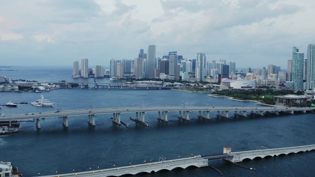 迈阿密市的日出鸟瞰图视频素材