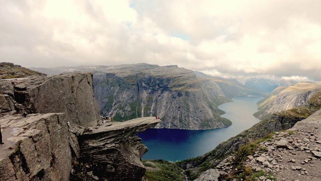 Trolltunga、挪威视频素材