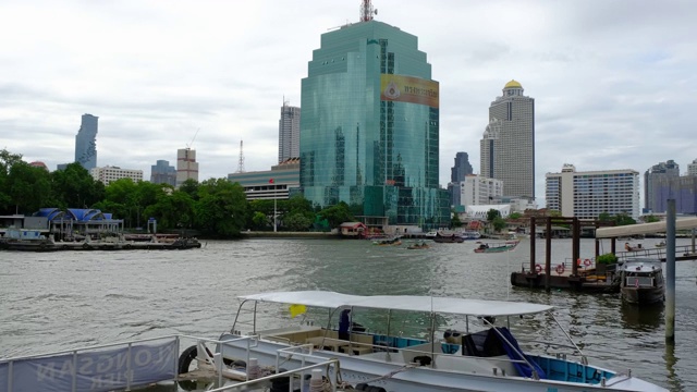 4K时间流逝，湄南河在曼谷市中心，湄南河是泰国的主要河流。视频素材