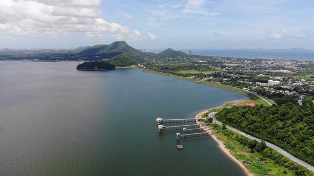 天然湖泊水库鸟瞰图视频素材