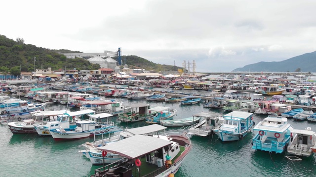 鸟瞰图的普拉亚多斯安若斯海滩在Arraial do cape，里约热内卢de Janeiro，巴西视频素材