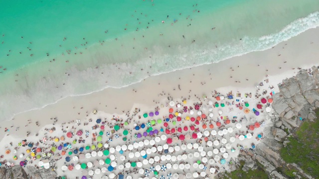 Arraial do Cabo热带海滩鸟瞰图视频素材