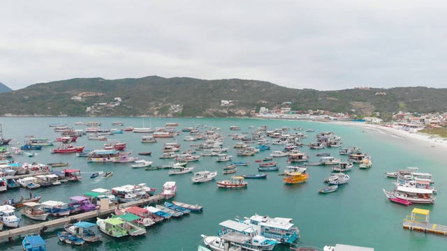 鸟瞰图的普拉亚多斯安若斯海滩在Arraial do cape，里约热内卢de Janeiro，巴西视频素材