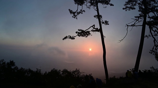 视频时间流逝的日出在山视频素材