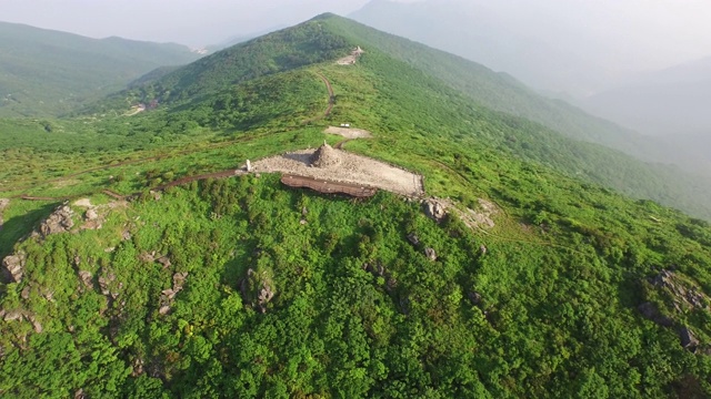 Jirisan Mountain Nogodan山顶风景/ Guryegun，全罗南道，韩国视频素材