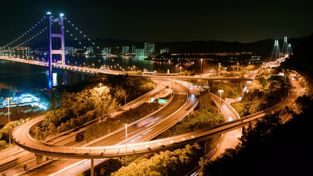 时间在夜晚的青马桥和高速公路视频素材