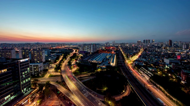 古罗车辆办公室市中心区日落和夜景/古罗古，首尔，韩国视频素材