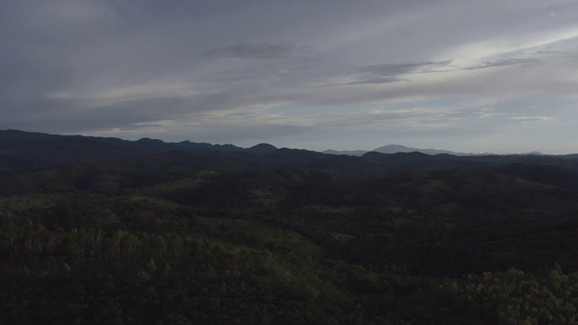 巴西米纳斯吉拉斯州的无人机山和杀视频素材