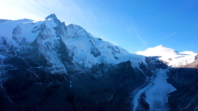 大格洛克纳冰川鸟瞰图，奥地利阿尔卑斯山视频素材
