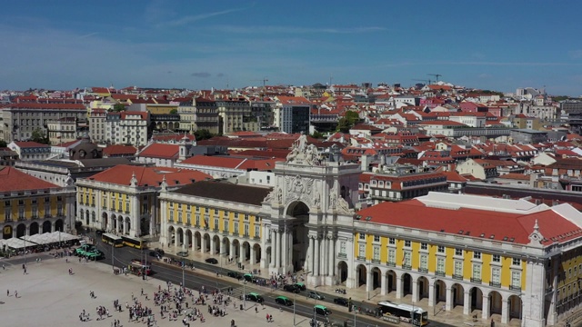 Rua Augusta Arch in Praca do Comercio(商业广场)/葡萄牙里斯本视频素材