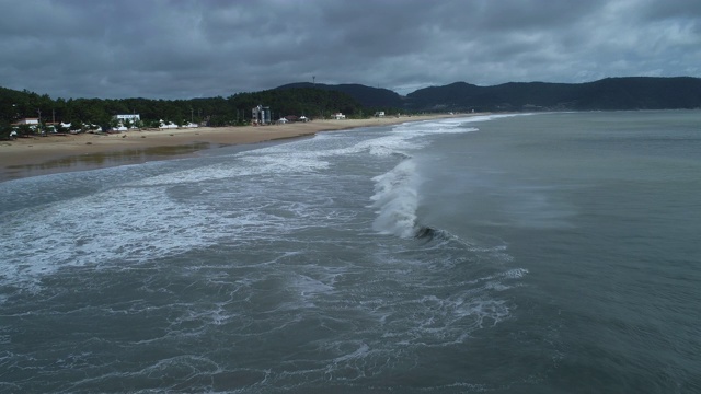 博吉尔多岛的海滩风景/ Wandogun，全罗南道，韩国视频素材