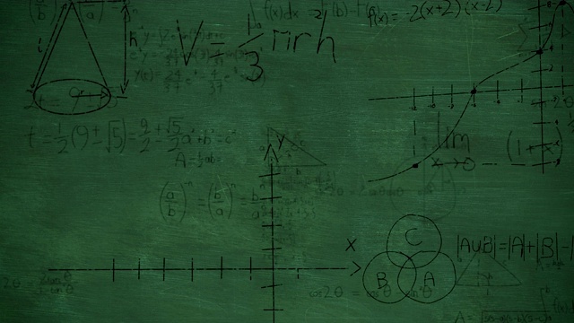 数学计算以黑色在绿色黑板背景上移动4k视频素材