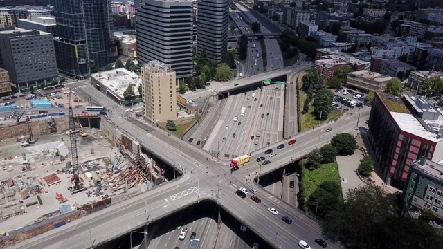 高速公路飞越西雅图无人机视频素材