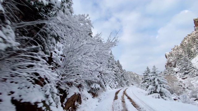 科罗拉多州博尔德市附近新下的雪覆盖了大地视频素材