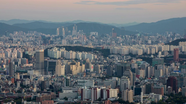 韩国首尔东大门(宝1号)市中心区/中古的白天到夜晚景色视频素材