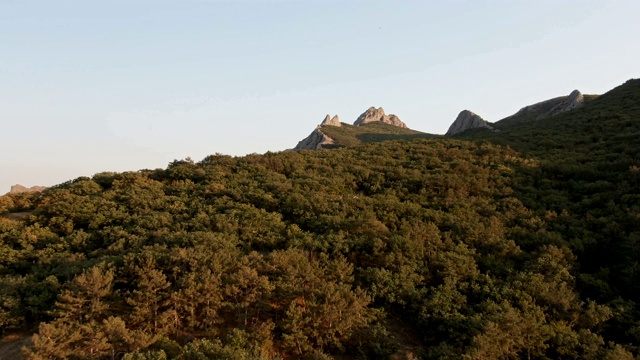 几百万年前一座死火山的斜坡视频素材