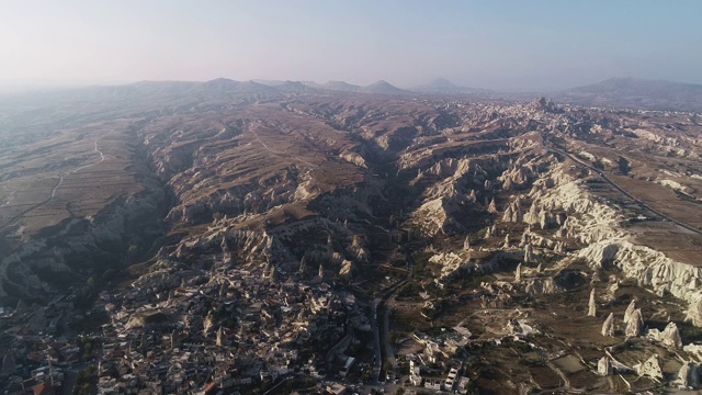 鸟瞰图Göreme的火山景观，卡帕多西亚，土耳其视频素材