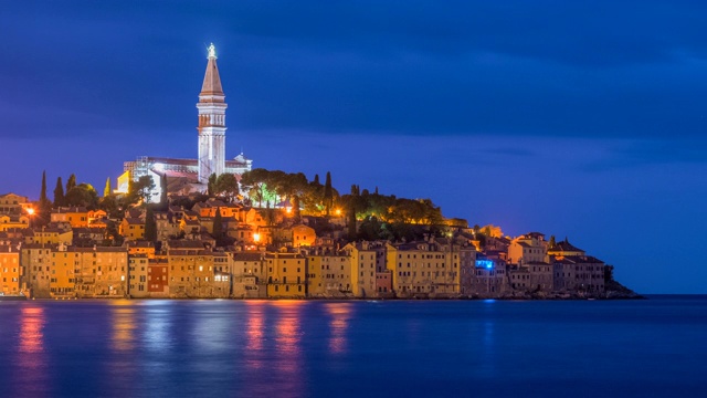 Rovinj老城和圣欧菲米亚大教堂，Rovinj，伊斯特里亚，克罗地亚视频素材