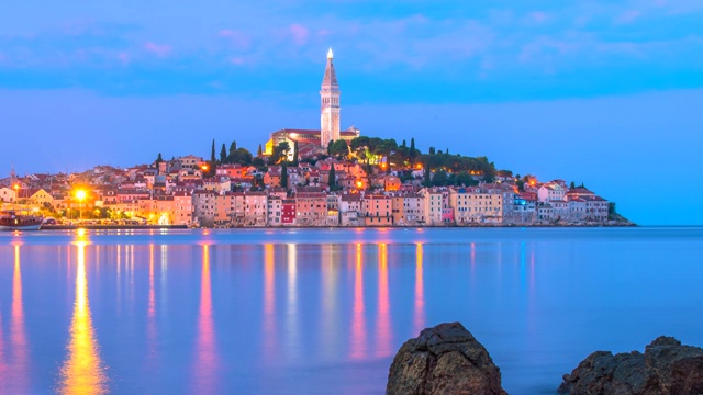 Rovinj老城和圣欧菲米亚大教堂，Rovinj，伊斯特里亚，克罗地亚视频素材