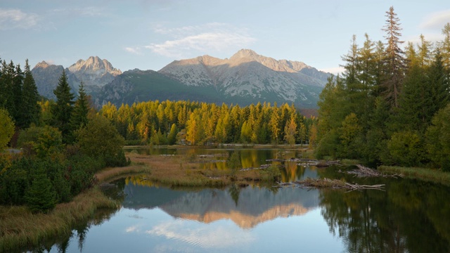 高Tatras,斯洛伐克。秋日清晨拍摄，4K视频素材