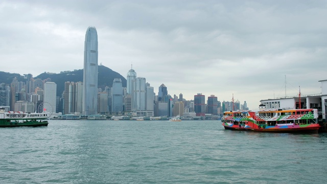 维多利亚港和港岛天际线视频素材