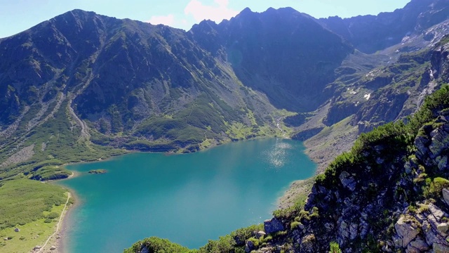 风景从karb到Czarny Staw Gasienicowy在夏天，Tatra山脉，波兰，欧洲视频素材