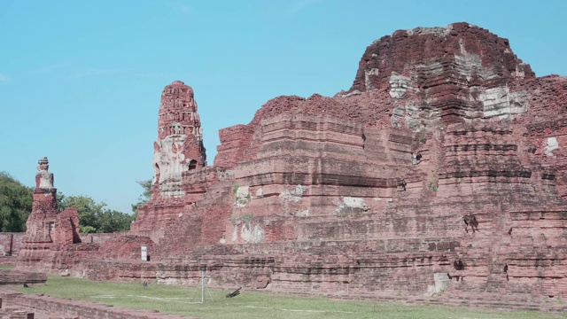 泰国大城府玛哈塔寺遗址;放大运动视频素材