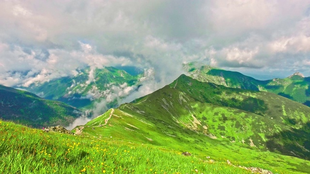 在波兰的夏天，kasproy高地和绿色山谷视频素材